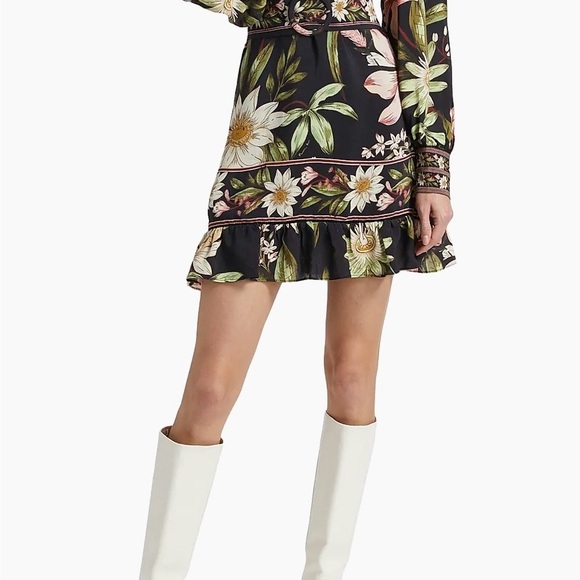FARM Rio Dresses & Skirts - FARM Rio Surreal Flower Belted Minidress size M